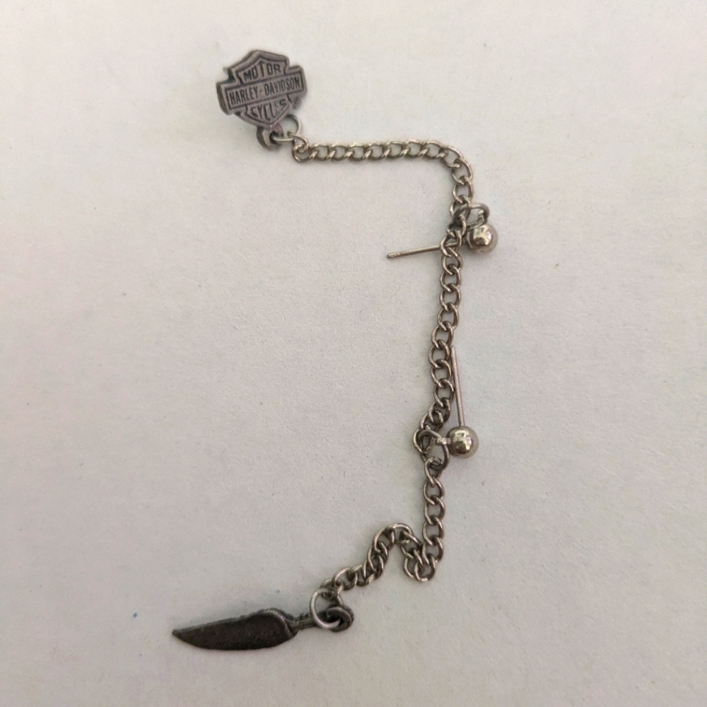 Harley-Davidson Silver Feather & Shield 3 hole Dangle Earring.